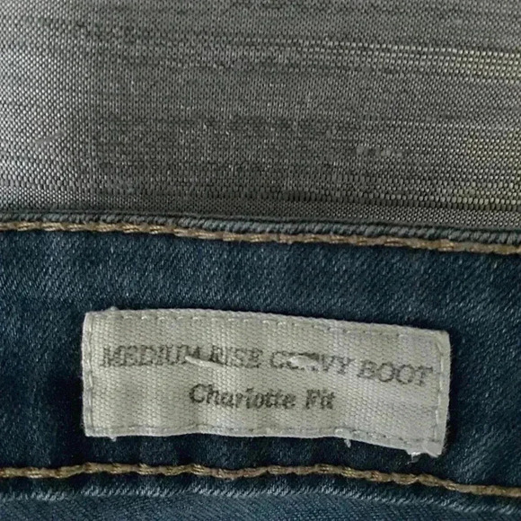 Guess Medium Rise Curvy Boot Charlotte Fit 29 - Picture 13 of 14